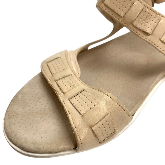 Trotters Womens Tan Beige Genuine Leather Sandals Shoes Ankle Strap Comfy 7.5 N - Picture 7 of 16